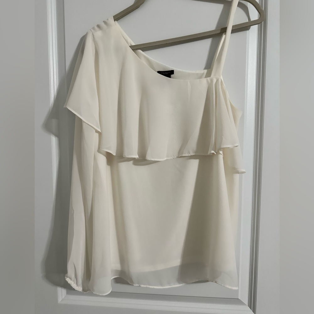 ❤️❤️ 4 for 25$ ❤️❤️ Ann Taylor NWT sheer Lined Cream Dress Blouse